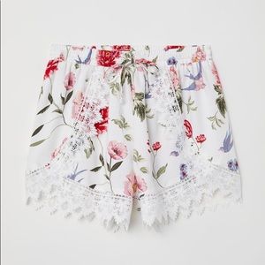 H&M Divided Lace Trim Floral Shorts